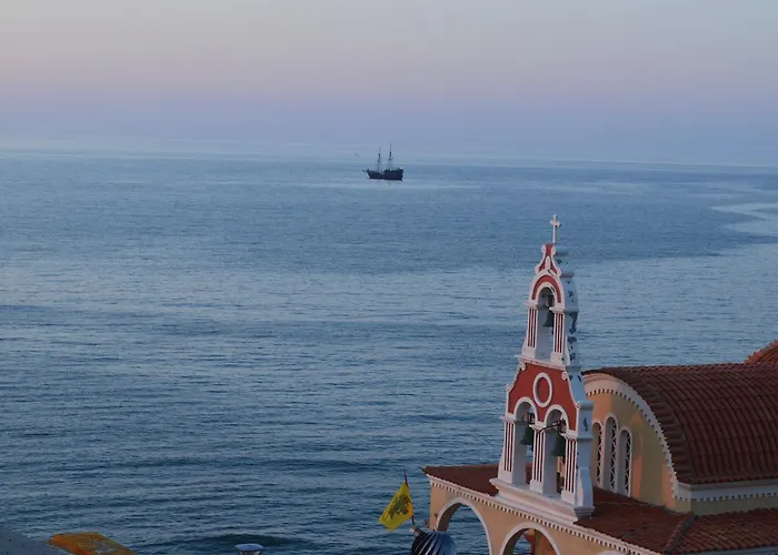 Koumpe Blue Sea View Rethymno (Crete)